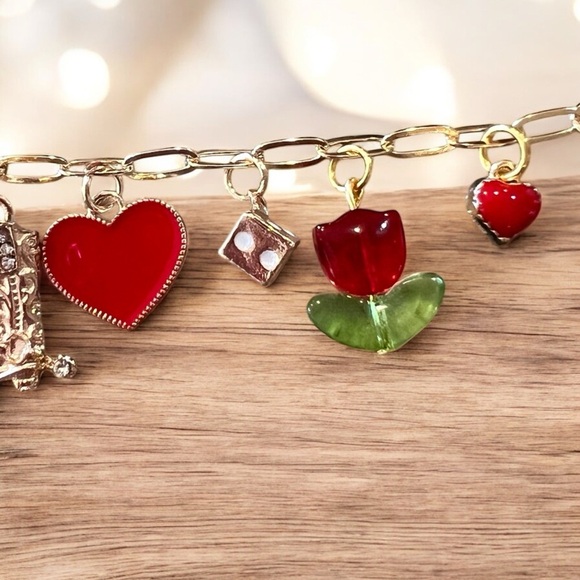 Whimsical Adorable Gold and Red Toned Charm Bracelet Adjustable Chain 7”-9” - Picture 13 of 17